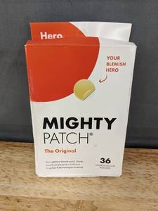 lot 152 image: 36 Hero Mighty Patch Original Hydrocolloid Patches - Brand New