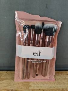 lot 182 image: e.l.f. Flawless Face and Eye Brush Set - Brand New