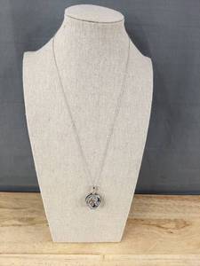 lot 61G image: .925 Sterling Silver Filigree Necklace with Gift Box - Brand New
