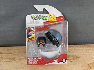 lot 33G image: Pokemon Clip N Go Lechonk Heavy Ball Figure Set - Brand New