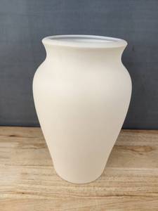 lot 238 image: Creme Color 12 Tall Vase - Brand New