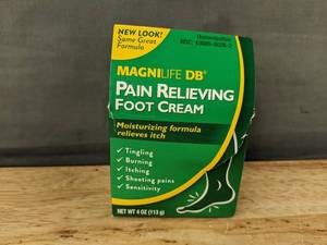 lot 286 image: Magnilife DB Pain Relieving Foot Cream, 4 oz - Brand New