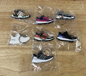 lot 35C image: 7 Brand New Adidas Sneaker Shoe Keychains