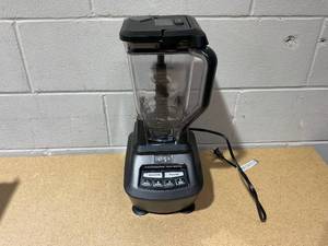 lot 201 image: Ninja BL770 Mega Kitchen System Blender