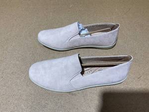 lot 210 image: LifeStride Womens Neon Blush Dilma Loafers Slip On- Size 11W