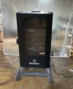 lot 63 image: Masterbuilt 30 Inch Digital Electric Smoker