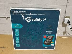 lot 82 image: Safety 1st TriMate All-in-One Convertible Car Seat