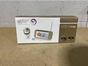 lot 83 image: Infant Optics Digital Video Monitor DXR-8 Pro