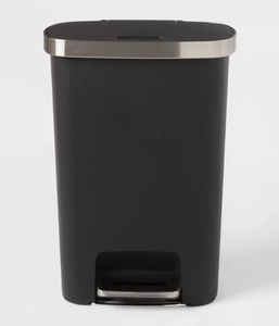 lot 108 image: Plastic Locking Lid Step Trash Can Black - Brightroom 13 Gallon