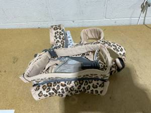 lot 124 image: BabyBjrn Baby Carrier Harmony