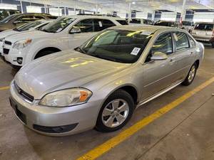 lot 16 image: 2010 Chevrolet Impala LT