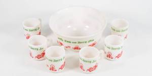 lot 30 image: Tom and Jerry Christmas Cheer Hazel Atlas Punch Bowl with 6 Glasses