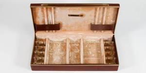 lot 52 image: Vintage Mens Shaving Kit Box