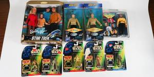 lot 51 image: Star Trek & Star Wars Figures Lot - Barbie