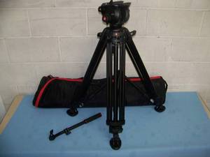 Manfrotto 504 Professional Video / Photography Fluid Head and 546B Aluminum Telescoping Tripod with Case