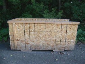 lot 134 image: Large Wood Crate