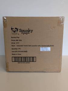 lot 37 image: NEW SPUNKY PET AUTOMATIC TENNIS BALL LAUNCHER W 3 TENNIS BALLS