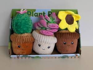 lot 8 image: NEW THINK DOG PLANT PALS 3-PACK DOG TOYS