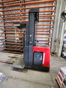 Raymond 5600 Electric Order Picker Forklift with Operator Platform