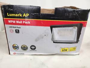 lot 26 image: Cooper Lumark AP WPMLED15S Medium LED Wall Pack 60W Selectable CCT