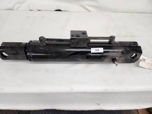 lot 32 image: Heavy Duty Hydraulic Cylinder with Mounting Bracket, 34 Inch Length