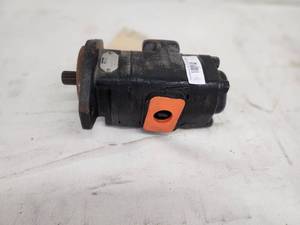 lot 36 image: Parker Hydraulic Pump Model 325-9222-051 with Shaft and Mounting Flange