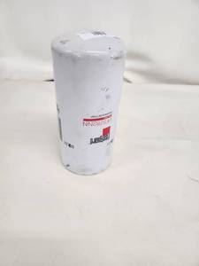 lot 39 image: Fleetguard FF5782NN Fuel Filter for Cummins 5417137