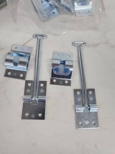lot 47 image: Lot of 27 Allegis 6-5601 ZN Locking Rod Holders, Chrome-Plated Steel