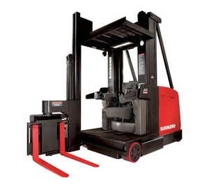 Raymond 9600 Swing-Reach Truck