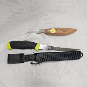 lot 30 image: Whittlin Jack Knife and Mora Fillet Knife, Like New