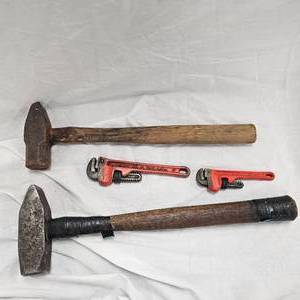 lot 35 image: 2-Rigid 8 and 6 Pipe Wrenches and 2-2# Anvil Hammers