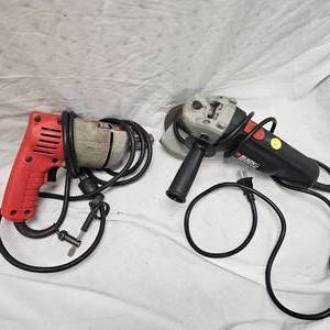 lot 54 image: 4 Black N Decker Grinder and Milwaukee Drill