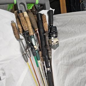 lot 53 image: 10-Misc Fishing Rods 2 wReels