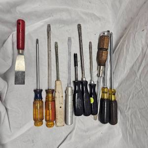 lot 70 image: Screw Drivers, Snap-On and Craftsman