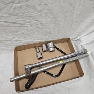 lot 77 image: Craftsman 34 Drive Breaker, Extensions, Sockets