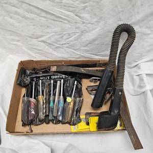lot 86 image: Lot of Misc Tools