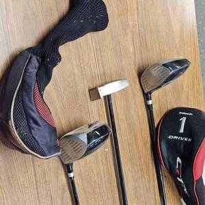lot 133 image: Lot of 3 Golf Clubs