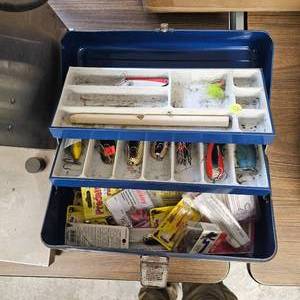 lot 135 image: Steel Tackle Box filled with Lures and Daredevils with yard Game