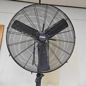 lot 125 image: 5 Ft Tall Base Shop Fan