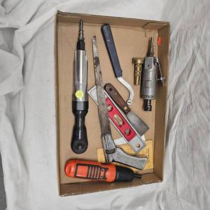 lot 97 image: Air Grinder and Air Ratchet wMisc Tools
