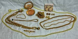 lot 64 image: Vintage Stratton Powder Compact, Faux Pearl Necklaces, Earrings and Pin