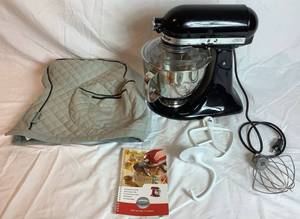lot 11 image: KitchenAid Artisan Onyx Black 5 Quart Tilt Head Stand Mixer Model KSM150PSOB