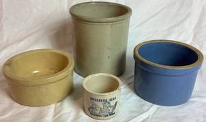 lot 24 image: Vintage Crock Collection