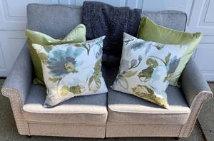 lot 47 image: Nailhead Trim Loveseat with Pier 1 Throw Pillows and Blanket