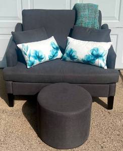 lot 48 image: Small Lightweight Loveseat and Ottoman with Throw Pillows and Blanket