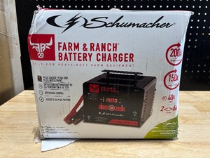 lot 41 image: Schumacher Farm and Ranch Battery Charger