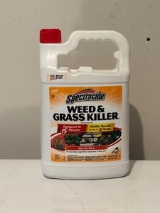 lot 78 image: Spectracide Weed and Grass Killer