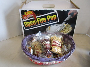 lot 36 image: Popper Kit & Popcorn
