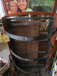 lot 19 image: Display Shelf