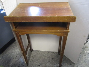 lot 85 image: Small Lectern